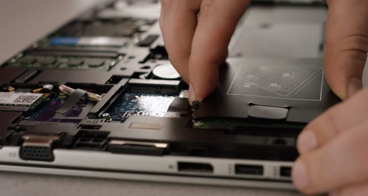 Comment installer Disque SSD Samsung 970 EVO dans un ordinateur portable? 